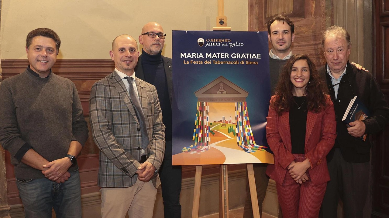Un momento della presentazione del libro del Comitato Amici del Palio che celebra i 70 anni della Festa dei Tabernacoli, la più amata dai cittini Pubblicate anche 17 edicole sacre, una per ogni Consorella Un momento della presentazione del libro del Comitato Amici del Palio che celebra i 70 anni della Festa dei Tabernacoli, la più amata dai cittini Pubblicate anche 17 edicole sacre, una per ogni Consorella