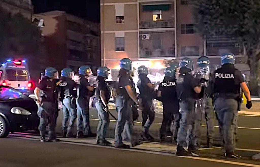 Ternana Ascoli, scontri dopo la partita: arrestati cinque tifosi rossoverdi Ternana Ascoli, scontri dopo la partita: arrestati cinque tifosi rossoverdi