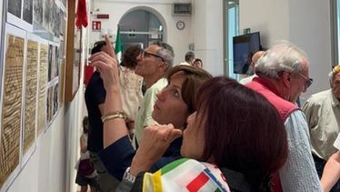 Quella che fu la caserma delle truppe naziste e della polizia politica fascista a Torrita di Siena, oggi è uno... Quella che fu la caserma delle truppe naziste e della polizia politica fascista a Torrita di Siena, oggi è uno...