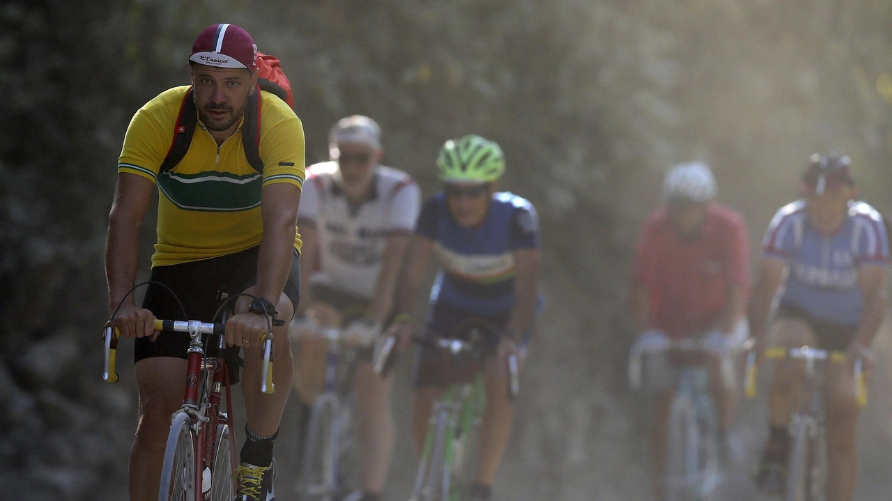 Nel prossimo fine settimana a Gaiole in Chianti va in scena la 27esima edizione dell’Eroica e stavolta è prevista anche una versione ‘a piedi’ Nel prossimo fine settimana a Gaiole in Chianti va in scena la 27esima edizione dell’Eroica e stavolta è prevista anche una versione ‘a piedi’