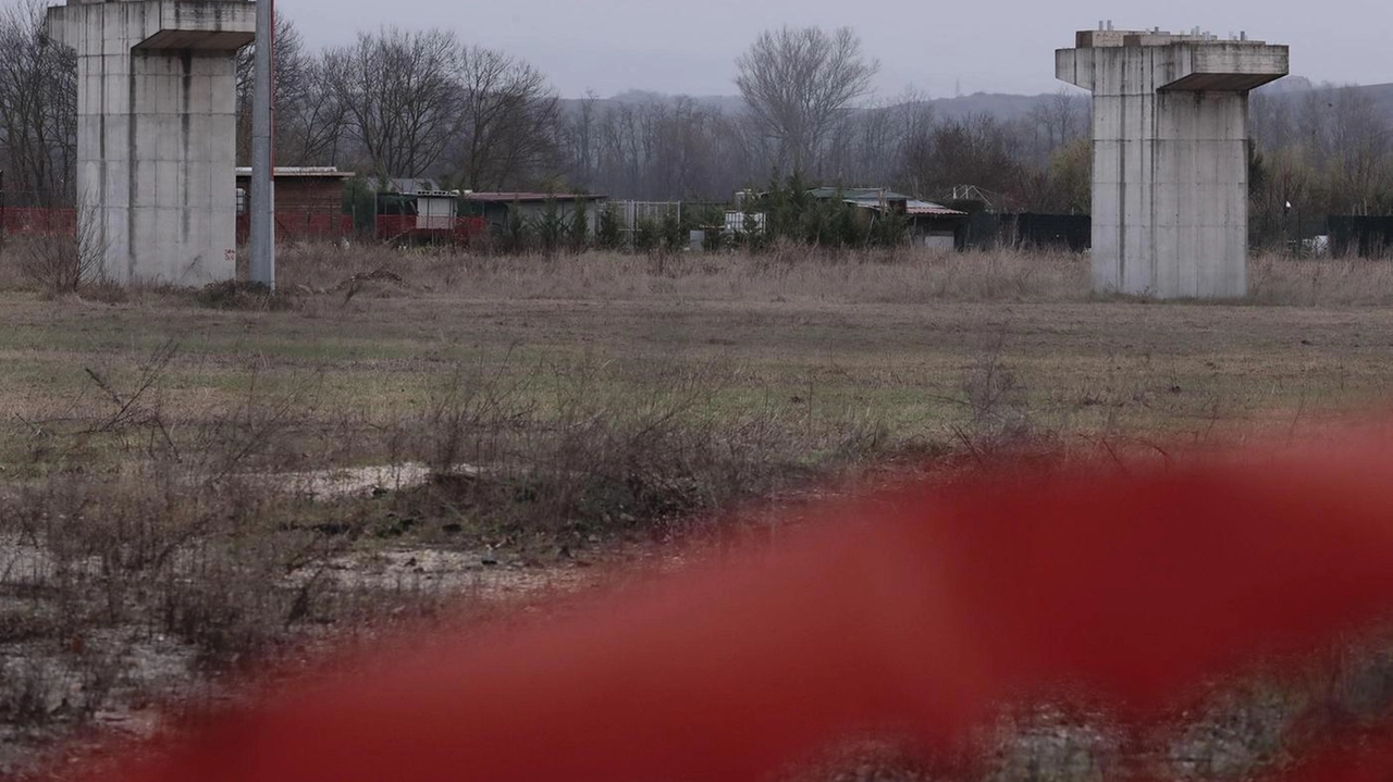 La Cassia e i lavori. fermi da anni sono al centro di grandi polemiche dopo i disagi per pendolari e studenti dei giorni scorsi La Cassia e i lavori. fermi da anni sono al centro di grandi polemiche dopo i disagi per pendolari e studenti dei giorni scorsi