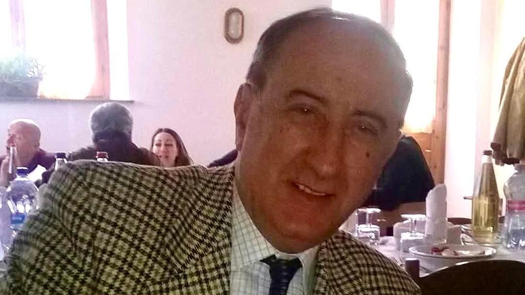 PERUGIA - Si è spento a Perugia a 76 anni il dottor Stefano Sfondalmondo, giudice Federcaccia per cani da ferma.... PERUGIA - Si è spento a Perugia a 76 anni il dottor Stefano Sfondalmondo, giudice Federcaccia per cani da ferma....