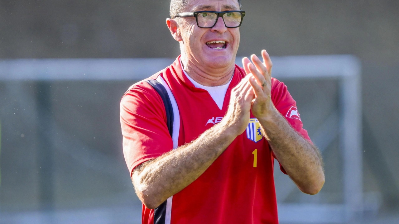 SAN DONATO TAV. 2 PISTOIESE 0 SAN DONATO TAVARNELLE (3-4-3): Leoni; Croce, Cecchi, Bruni; Ascoli, Falconi (81’ Dema), Vitali (55’ Gistri), Carcani; Sylla... SAN DONATO TAV. 2 PISTOIESE 0 SAN DONATO TAVARNELLE (3-4-3): Leoni; Croce, Cecchi, Bruni; Ascoli, Falconi (81’ Dema), Vitali (55’ Gistri), Carcani; Sylla...