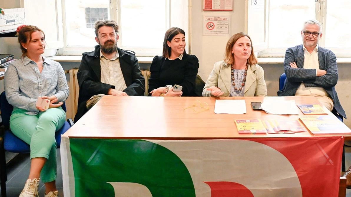 "L’evento pubblico una parata di ministri, ma c’è comunque soddisfazione per i risultati raggiunti". Presenti esponenti del partito a tutti i livelli: "Abbiamo dato noi corpo e volontà politica a questo progetto". "L’evento pubblico una parata di ministri, ma c’è comunque soddisfazione per i risultati raggiunti". Presenti esponenti del partito a tutti i livelli: "Abbiamo dato noi corpo e volontà politica a questo progetto".