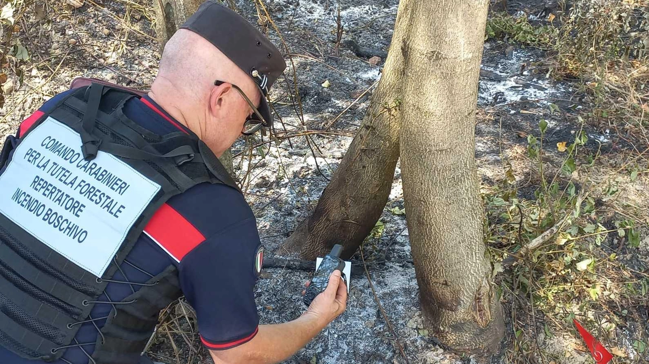 Baby piromani in azione: due 12enni accusati di aver provocato un incendio