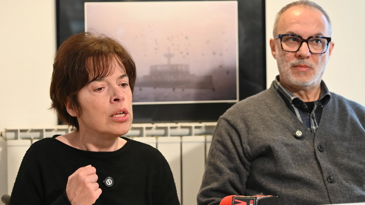 Laura Santi, attivista dell’associazione Luca Coscioni, dopo una lunga battaglia legale è libera di scegliere Laura Santi, attivista dell’associazione Luca Coscioni, dopo una lunga battaglia legale è libera di scegliere