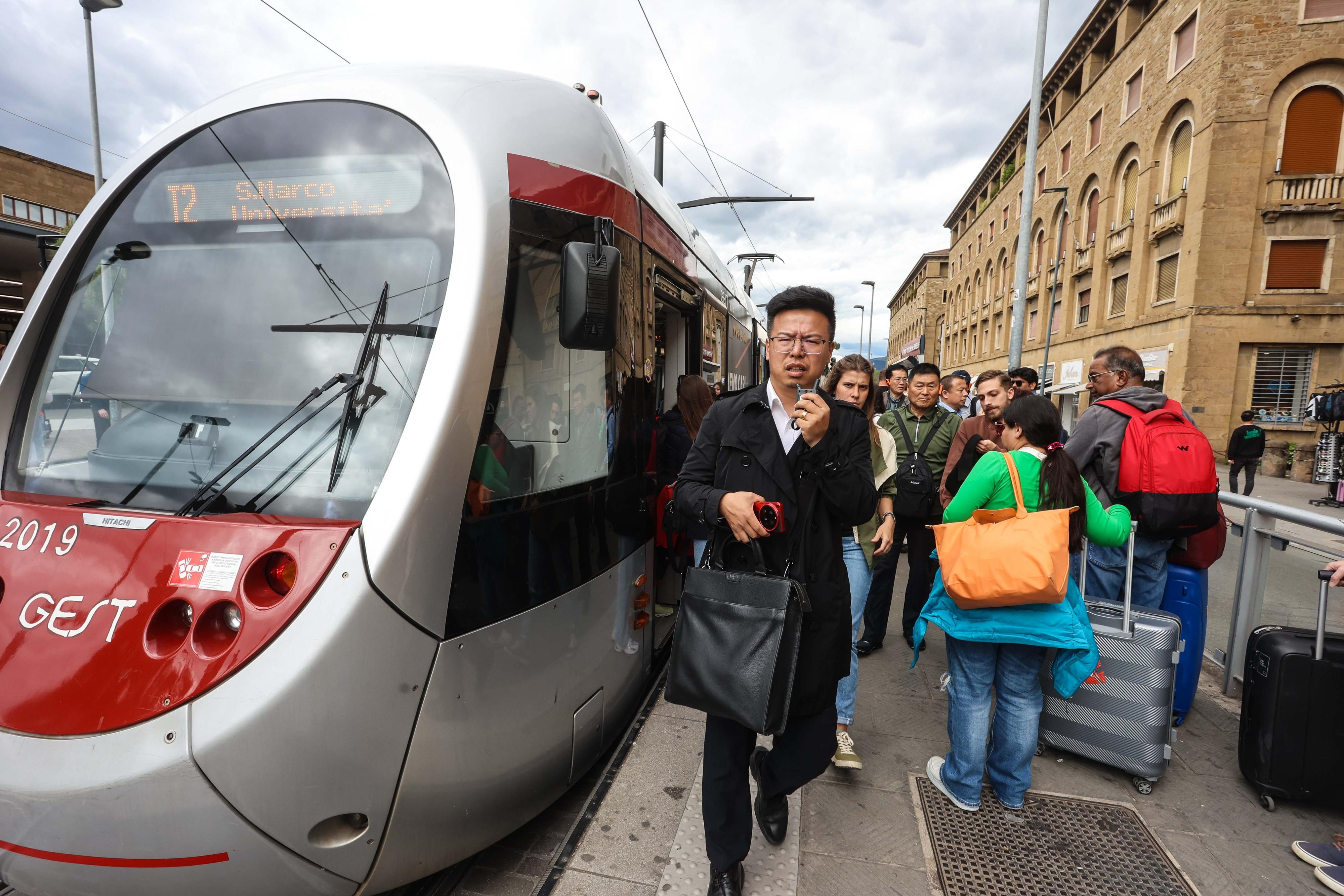 Il piano anti interscambi. Da Careggi a Rovezzano o da Scandicci a Gavinana senza scendere dal tram Il piano anti interscambi. Da Careggi a Rovezzano o da Scandicci a Gavinana senza scendere dal tram