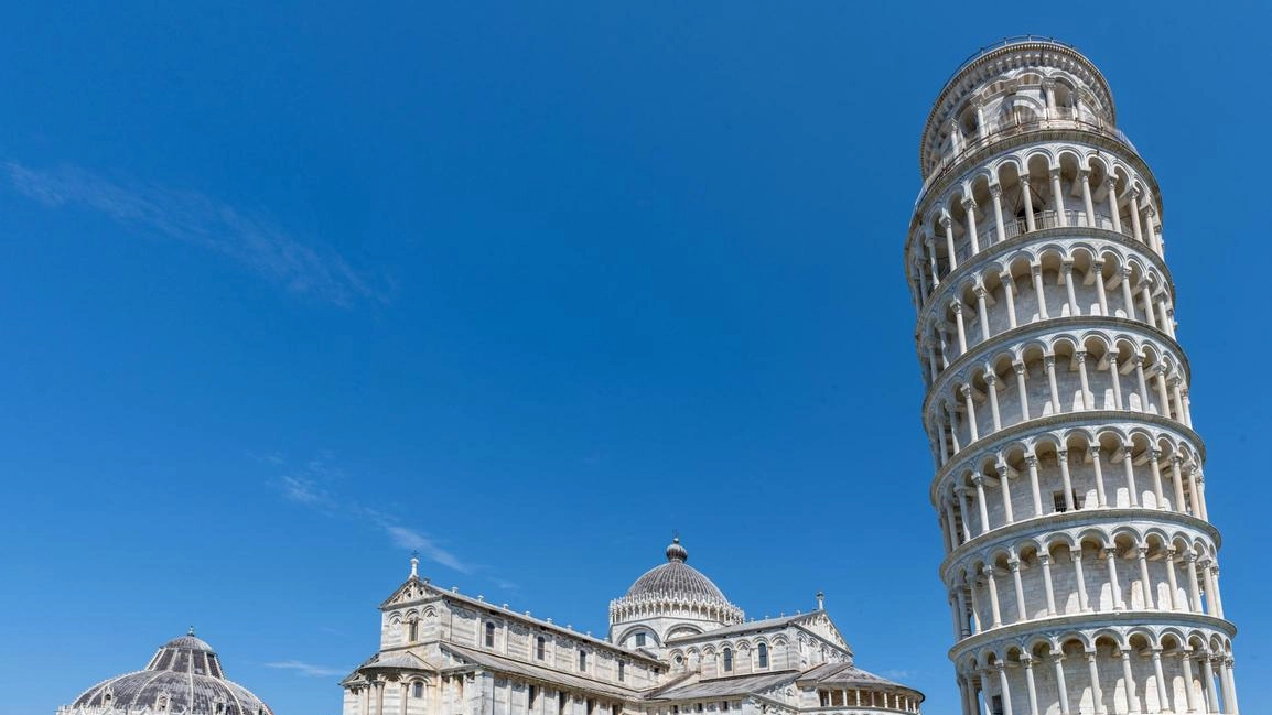 Piazza del Duomo protagonista di un flash mob e videomapping (. display dinamico), foto Del Punta per Valtriani Piazza del Duomo protagonista di un flash mob e videomapping (. display dinamico), foto Del Punta per Valtriani
