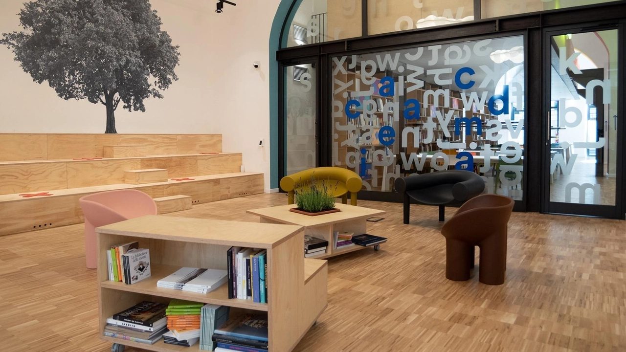Gli ambienti dell’Accademia, in via Vanicella, che la Fondazione ha restaurato e restituito ai bisogni aggregativi dei più giovani Gli ambienti dell’Accademia, in via Vanicella, che la Fondazione ha restaurato e restituito ai bisogni aggregativi dei più giovani