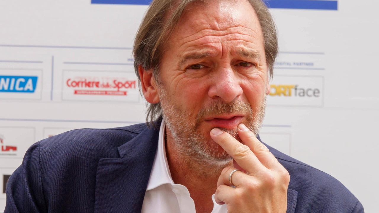 Il presidente uscente presenta la sua candidatura alla guida della Federazione di atletica . Il presidente uscente presenta la sua candidatura alla guida della Federazione di atletica .