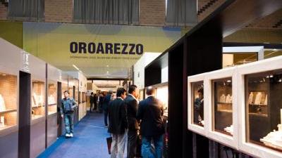 https://www.lanazione.it/image-service/view/acePublic/alias/contentid/ODQwNzc5ZTMtN2I2ZC00/0/oro.jpeg?f=16:9&w=1200&h=630