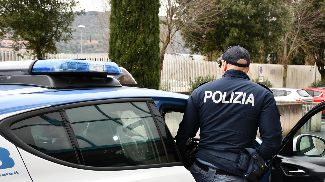 Gli agenti della Squadra Volante hanno rintracciato l’uomo a Perugia nei pressi del condominio