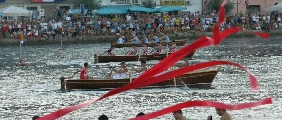 Sfide in acqua, la novità. Per il giorno del patrono arriva il Palio dei veterani