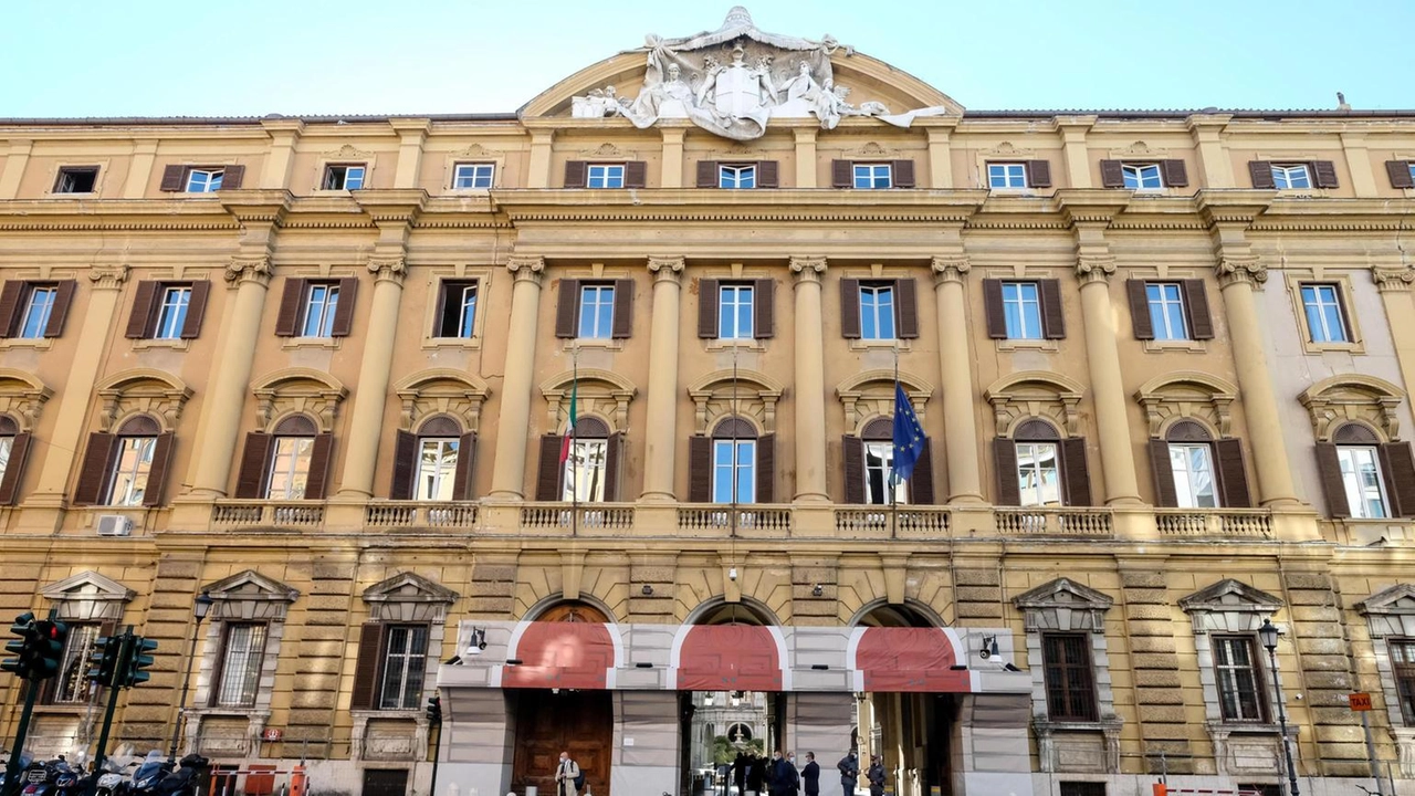 Titoli dual tranche per importo non superiore a 5 miliardi Titoli dual tranche per importo non superiore a 5 miliardi