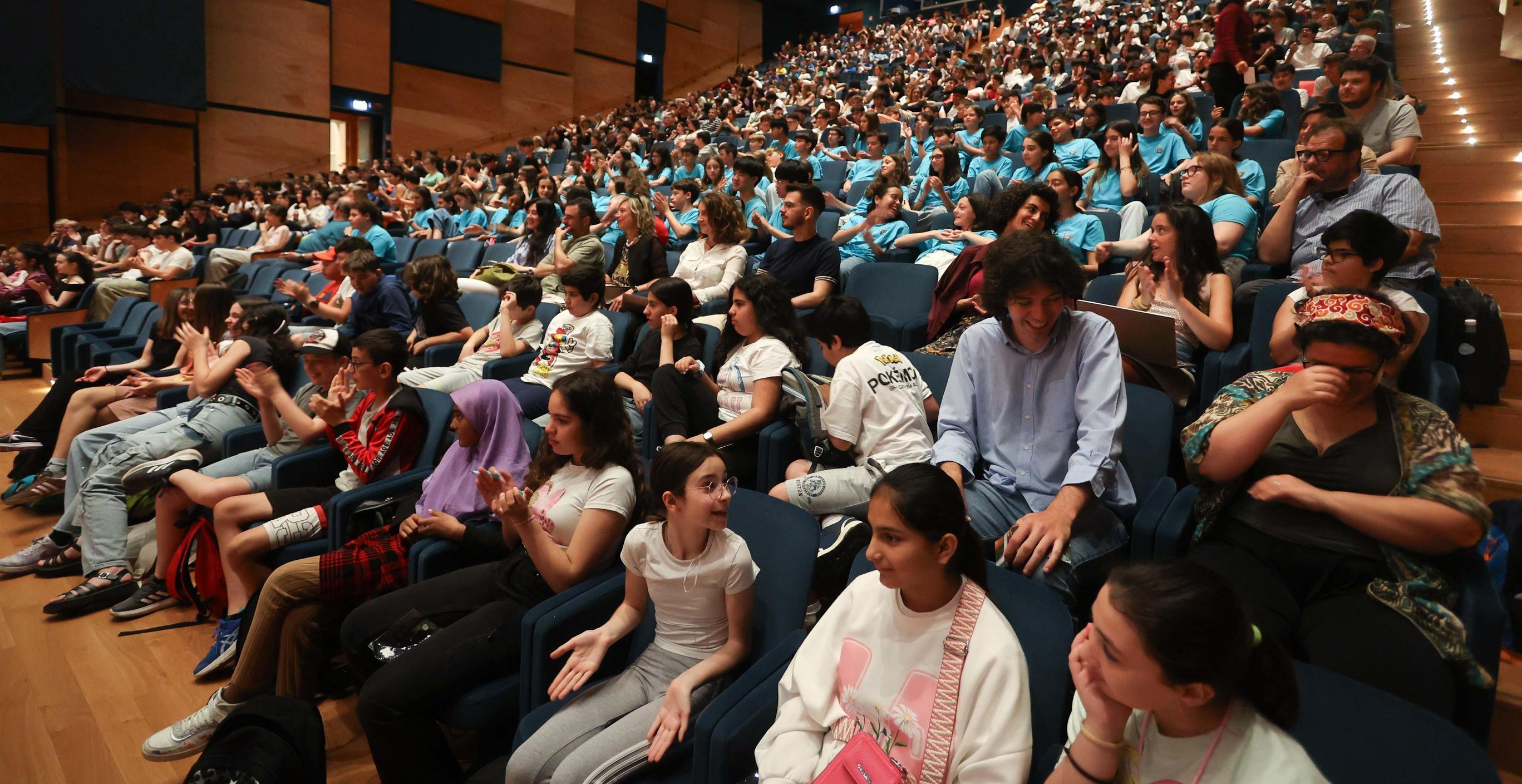 Prove di concerto. Con un pubblico di soli studenti Prove di concerto. Con un pubblico di soli studenti
