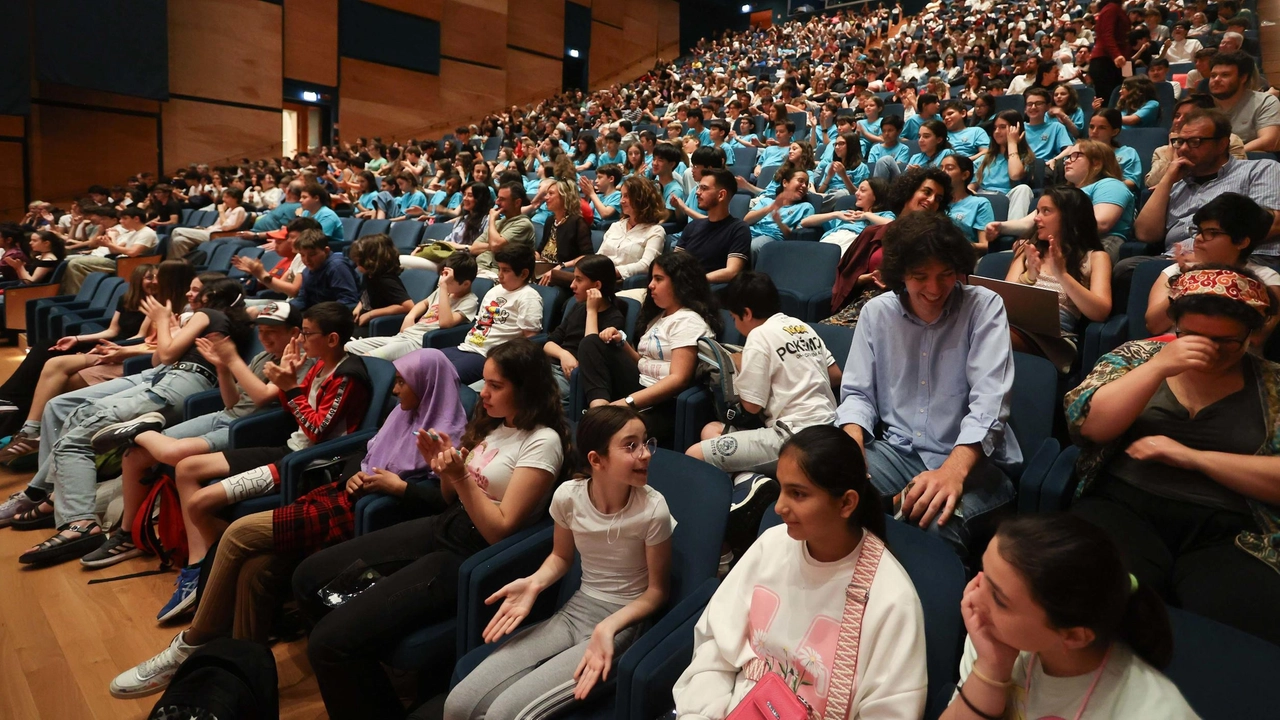 Migliaia gli studenti coinvolti finora dal Maggio Musicale Fiorentino. Ieri ancora prove con i ragazzi Migliaia gli studenti coinvolti finora dal Maggio Musicale Fiorentino. Ieri ancora prove con i ragazzi