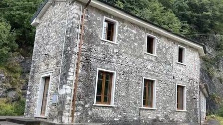 Giornata piena sabato prossimo nella “Valle Bianca”, la valle di Arni che ha dato il titolo al romanzo di Sirio...
