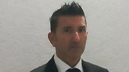 La titolare di un negozio in centro lo aveva denunciato la scorsa estate. Il cinquantenne è in carcere per aver violato in divieto di avvicinamento. . La titolare di un negozio in centro lo aveva denunciato la scorsa estate. Il cinquantenne è in carcere per aver violato in divieto di avvicinamento. .