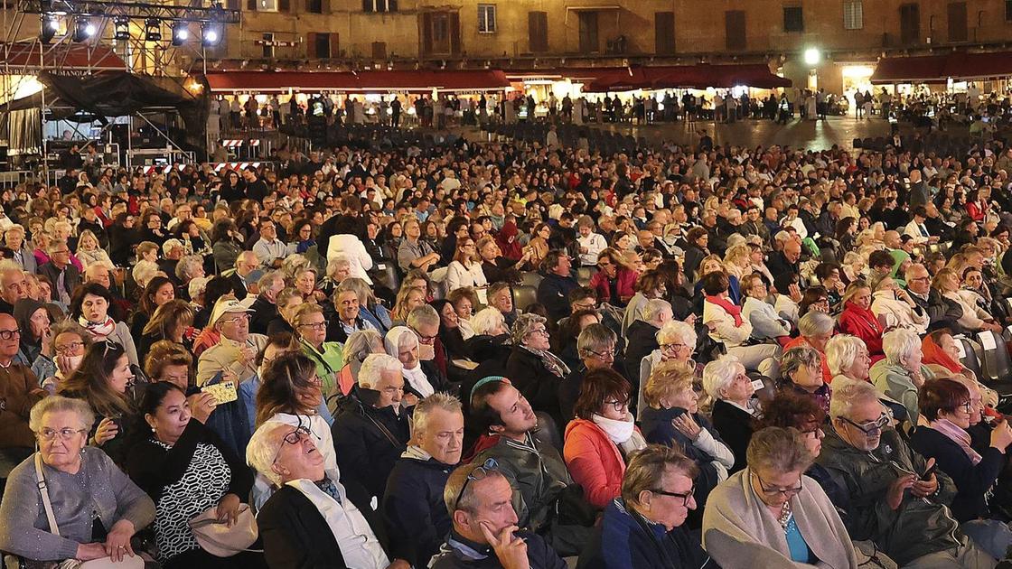 La stagione nuova. Il sindaco Fabio:: "Serate in Piazza, bilancio eccellente" La stagione nuova. Il sindaco Fabio:: "Serate in Piazza, bilancio eccellente"