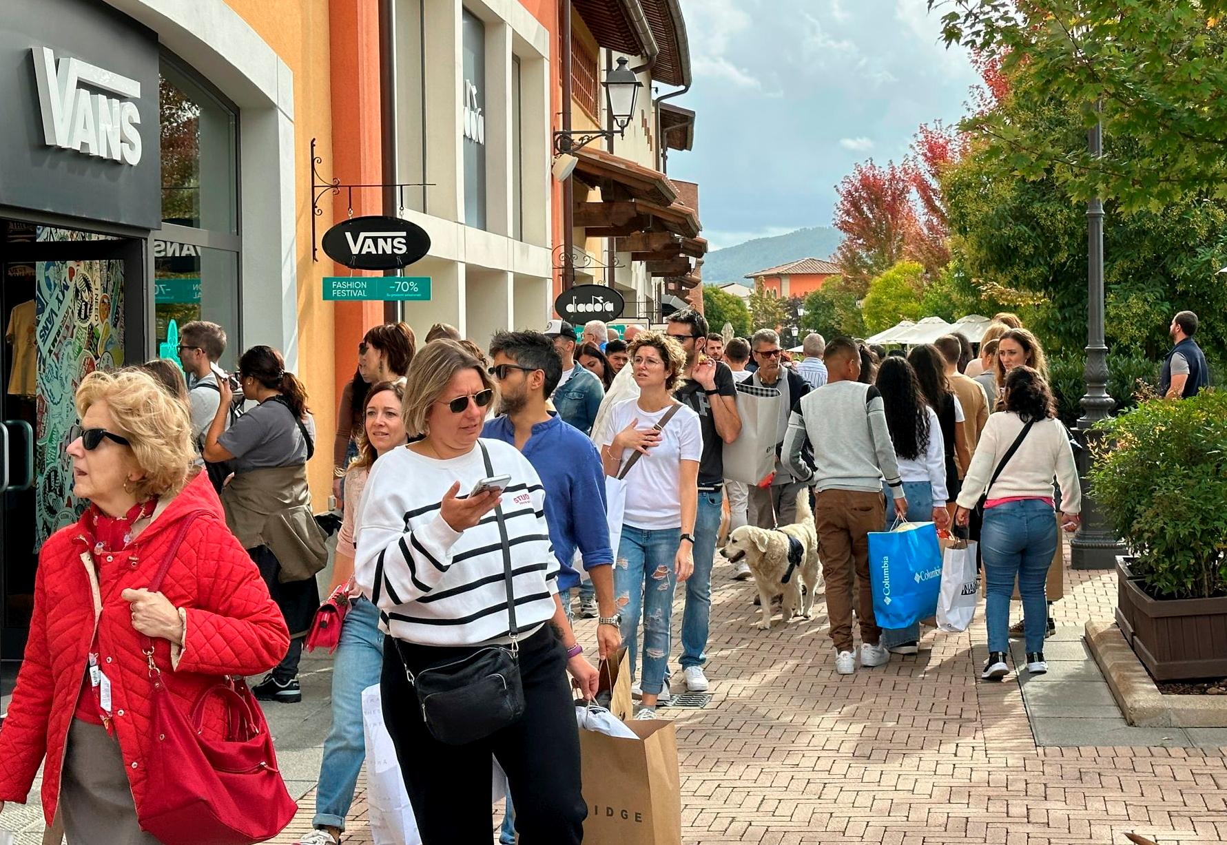 Barberino Outlet, tempo di crescita: assunzioni per 75 nuovi addetti