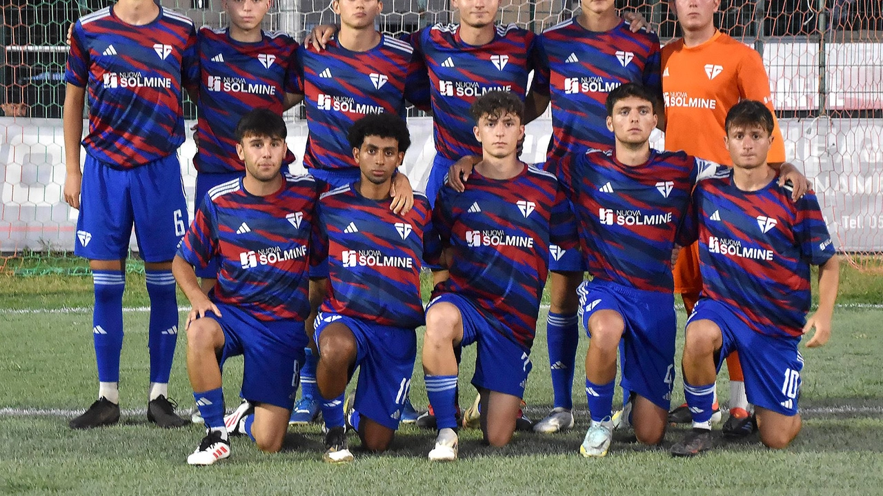 La formazione iniziale del Follonica Gavorrano che in semifinale ha affrontato il Venturina vincendo 2-1 La formazione iniziale del Follonica Gavorrano che in semifinale ha affrontato il Venturina vincendo 2-1