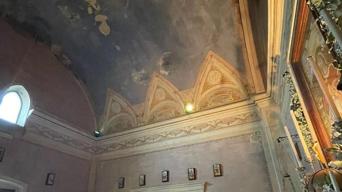 A Villastrada, immersa nel verde delle colline del Trasimeno, c’è la. chiesa campestre Beata Vergine dei Poggi. Un piccolo gioiello del ’500 che ha bisogno urgente di lavori, ma non ci sono i soldi per i restauri A Villastrada, immersa nel verde delle colline del Trasimeno, c’è la. chiesa campestre Beata Vergine dei Poggi. Un piccolo gioiello del ’500 che ha bisogno urgente di lavori, ma non ci sono i soldi per i restauri