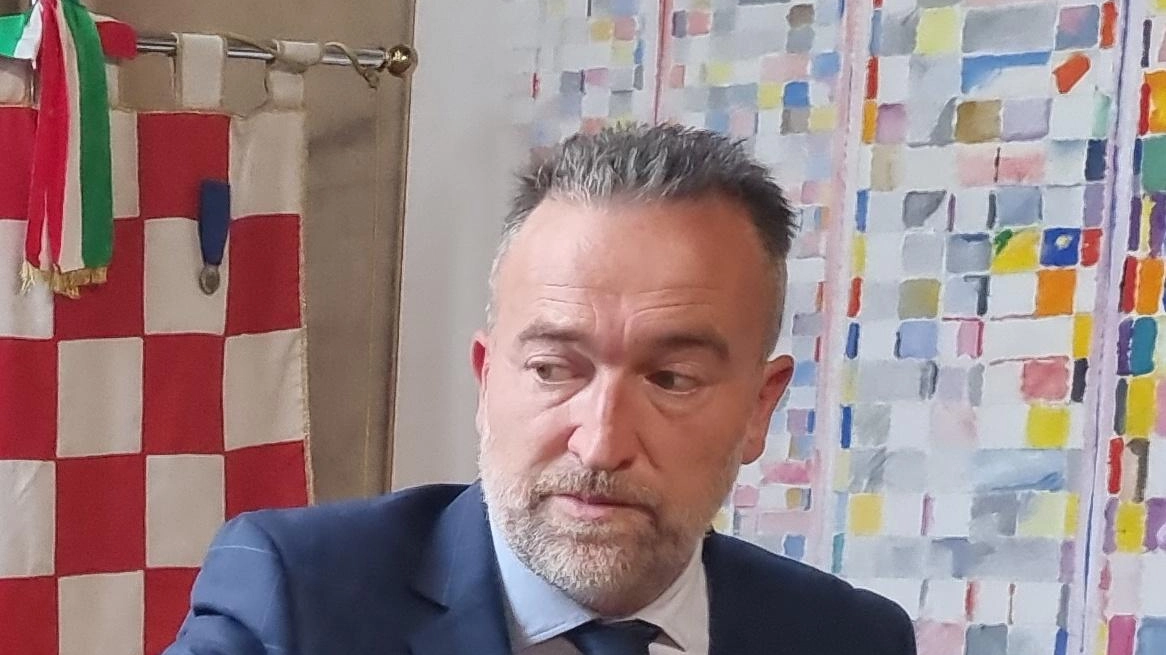 Il Consiglio comunale di lunedì scorso ha approvato all’unanimità il provvedimento sull’uso temporaneo da parte del Comune di un immobile... Il Consiglio comunale di lunedì scorso ha approvato all’unanimità il provvedimento sull’uso temporaneo da parte del Comune di un immobile...