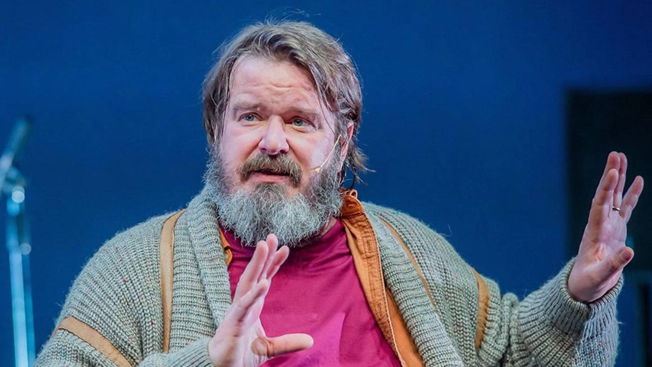 Giuseppe Battiston in scena stasera e domani sera al Teatro Civico Giuseppe Battiston in scena stasera e domani sera al Teatro Civico