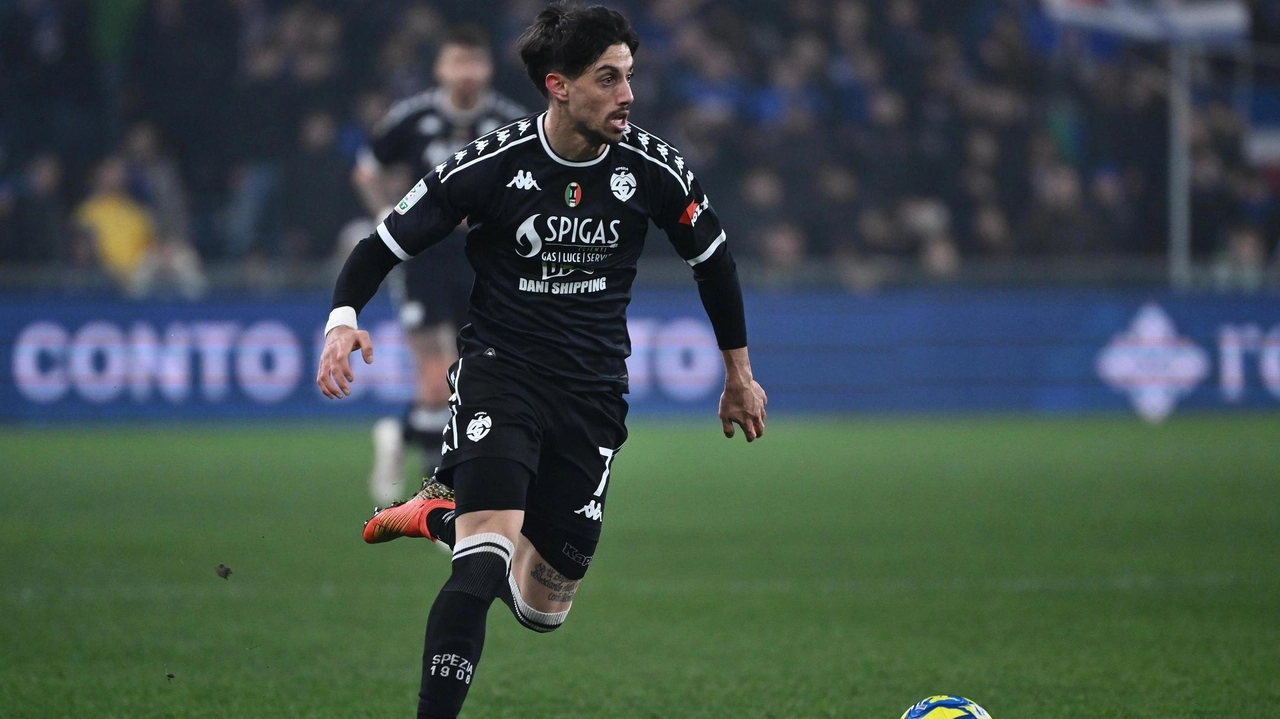 Salvatore Elia che in Serie B vanta 118 presenze con 8 reti ed altrettanti assist con Juve Stabia, Benevento, Palermo e Spezia