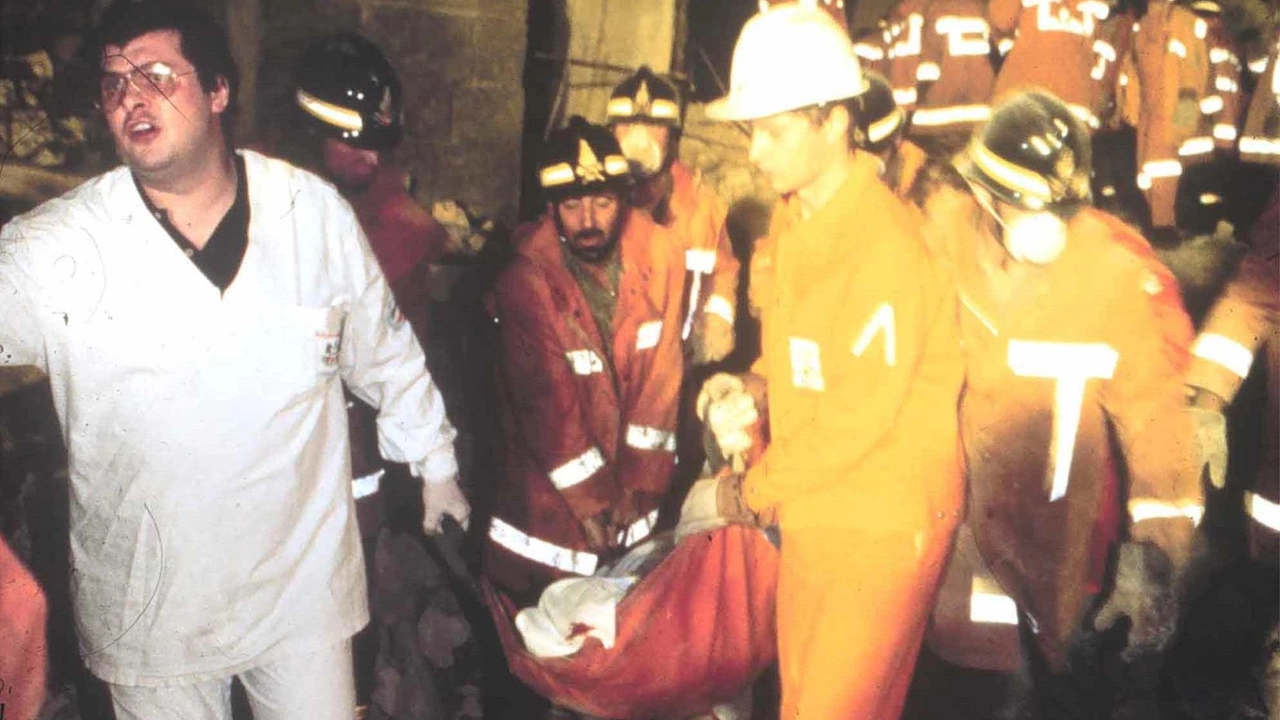 Nella notte tra il 26 e il 27 maggio del 1993, un’autobomba scoppia in via dei Georgofili. Cinque le vittime