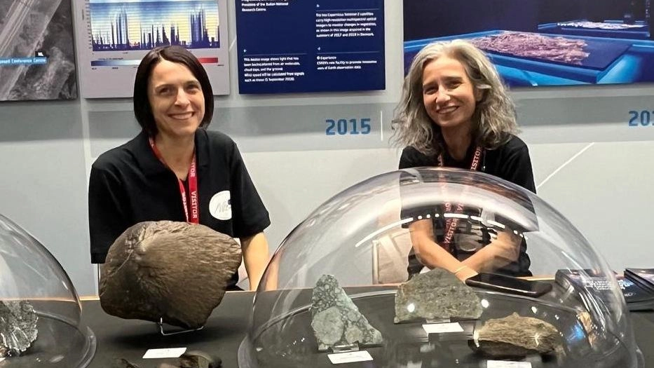 Alcuni dei campioni del Museo di Scienze planetarie in mostra all’Esa open days Alcuni dei campioni del Museo di Scienze planetarie in mostra all’Esa open days