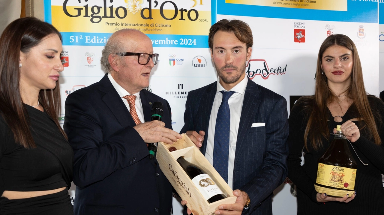 Saverio Carmagnini con il vincitore del Giglio D'Oro 2024 Bettiol
