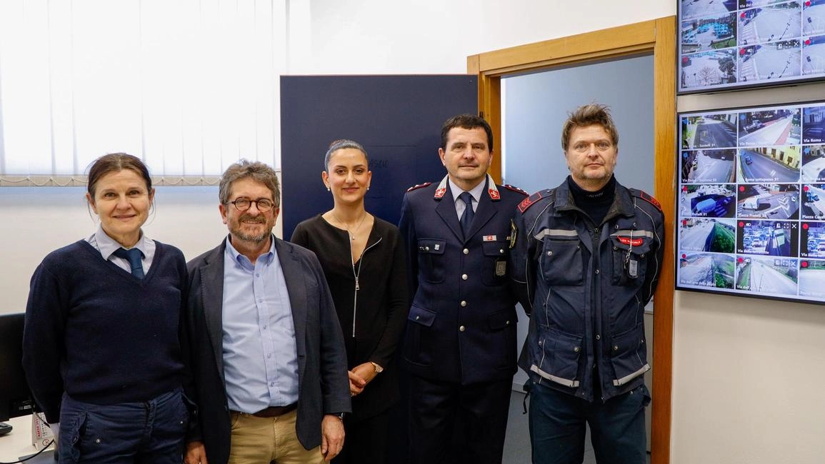 Prima presentazione ufficiale, in attesa dell’inaugurazione, per il nuovo comando della polizia municipale di Signa. Gli spazi di via Santelli... Prima presentazione ufficiale, in attesa dell’inaugurazione, per il nuovo comando della polizia municipale di Signa. Gli spazi di via Santelli...