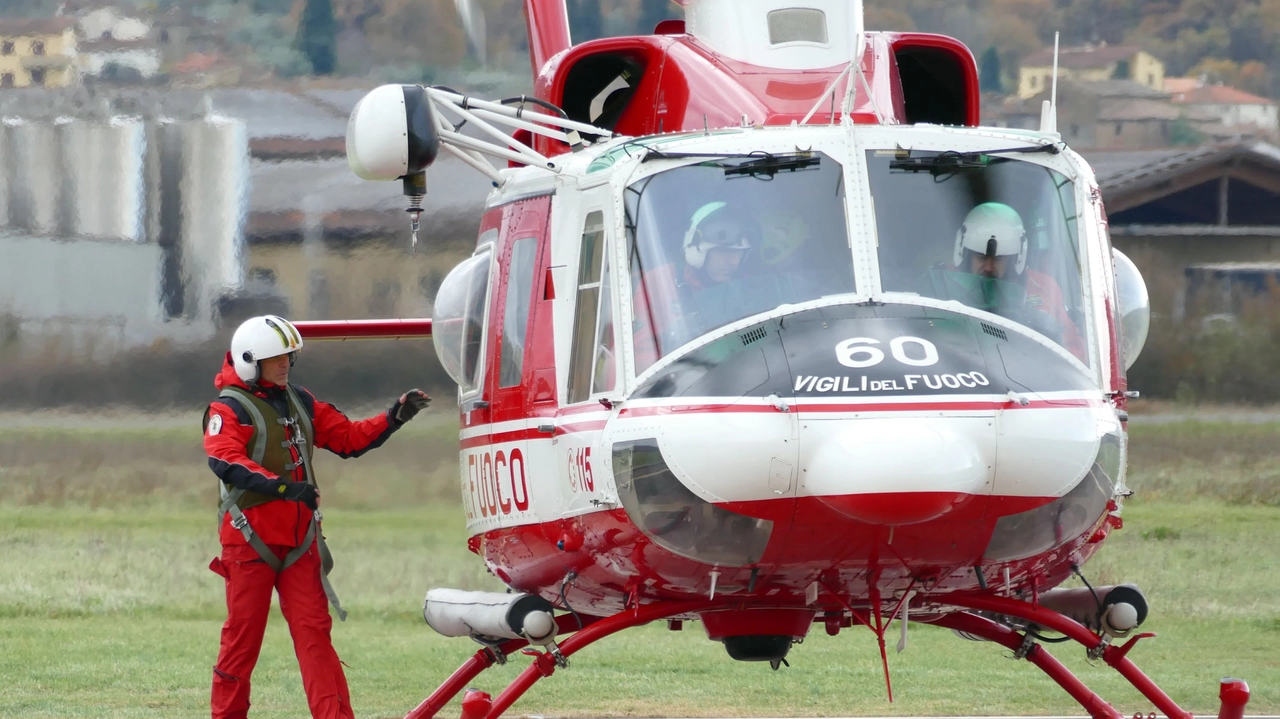 L'elicottero "Drago" dei vigili del fuoco L'elicottero "Drago" dei vigili del fuoco