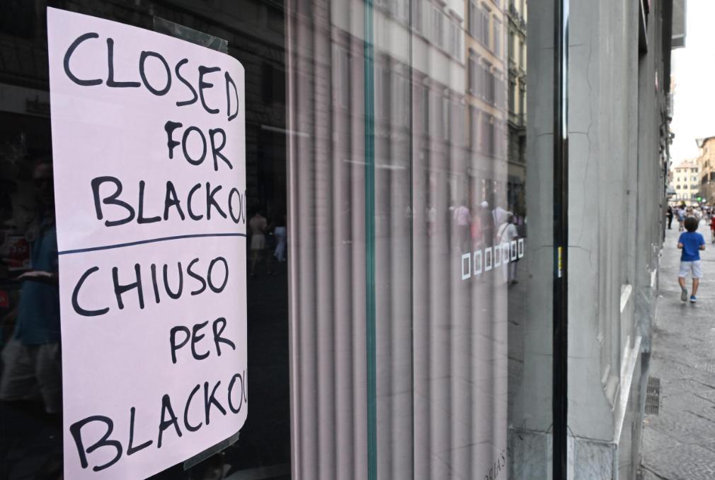 Persone bloccate negli ascensori: Firenze, nuovo black out, il lavoro di Enel per il ripristino