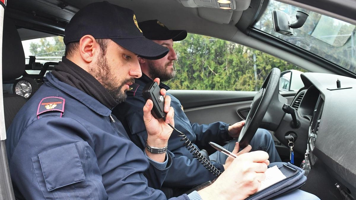 Operazione condotta dalla squadra mobile di Bologna con intercettazioni e pedinamenti dei soggetti arrestati e processati Operazione condotta dalla squadra mobile di Bologna con intercettazioni e pedinamenti dei soggetti arrestati e processati