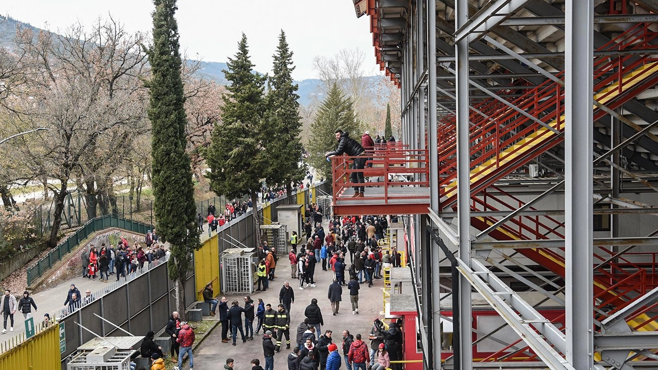 Lo stadio del Grifo dedicato a Renato Curi Lo stadio del Grifo dedicato a Renato Curi