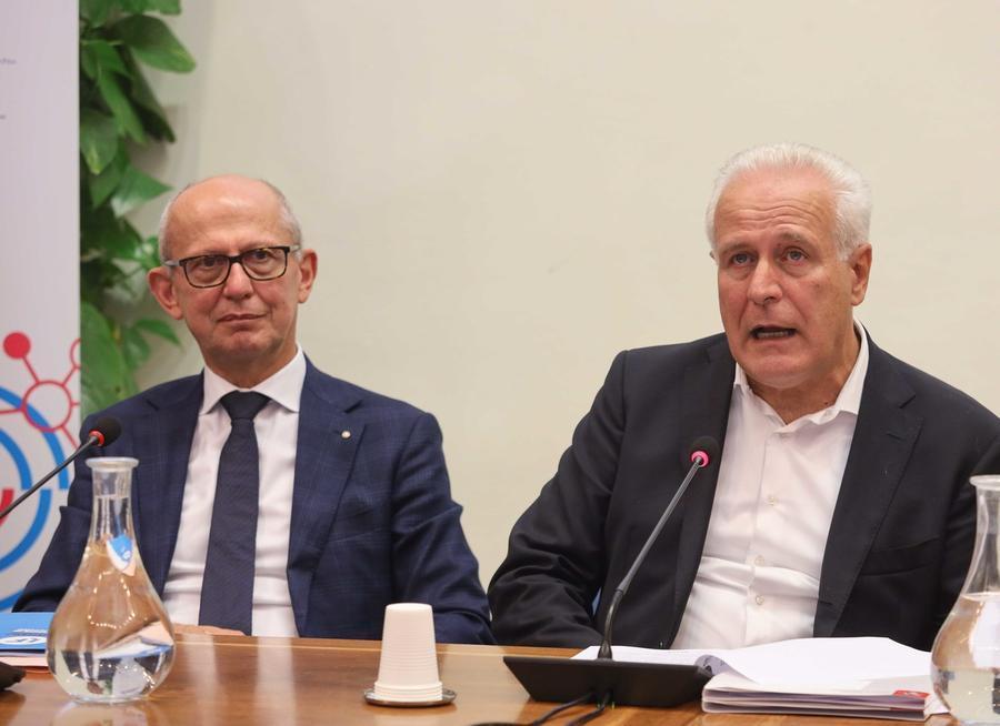 https://www.lanazione.it/image-service/view/acePublic/alias/contentid/ODViNzNkODktM2Q1ZC00/0/eugenio-giani-e-stefano-ciuoffo.jpeg?f=1.91:1&w=1200
