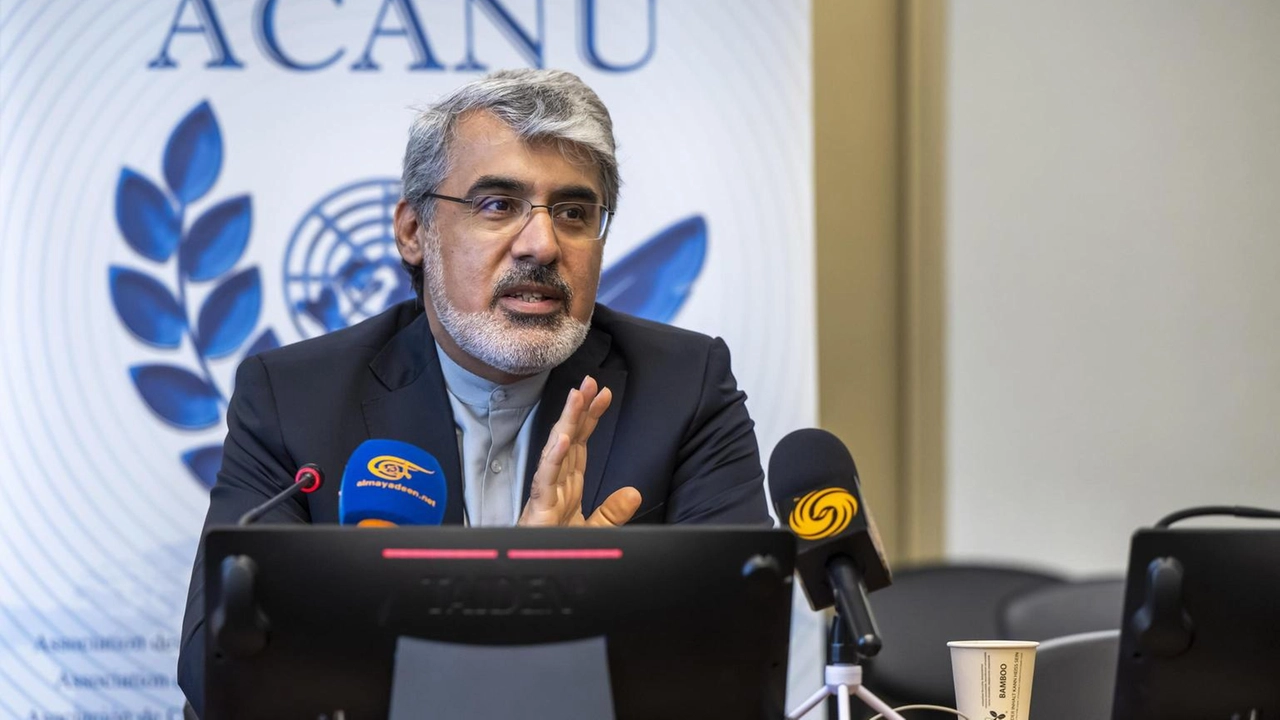 L'ambasciatore iraniano all'Onu dichiara che Teheran risponderà con forza agli attacchi israeliani e statunitensi. L'ambasciatore iraniano all'Onu dichiara che Teheran risponderà con forza agli attacchi israeliani e statunitensi.