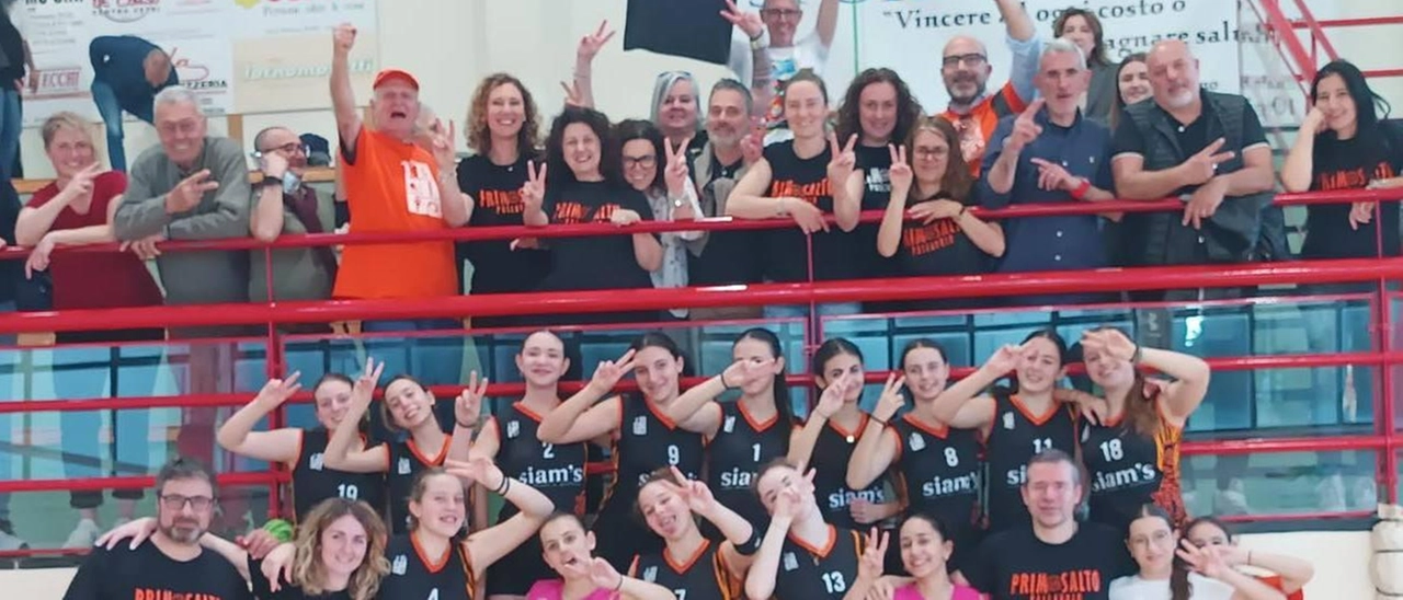 Pallavolo. Primo Salto, che gioia! Batte Tegoleto e viene promossa