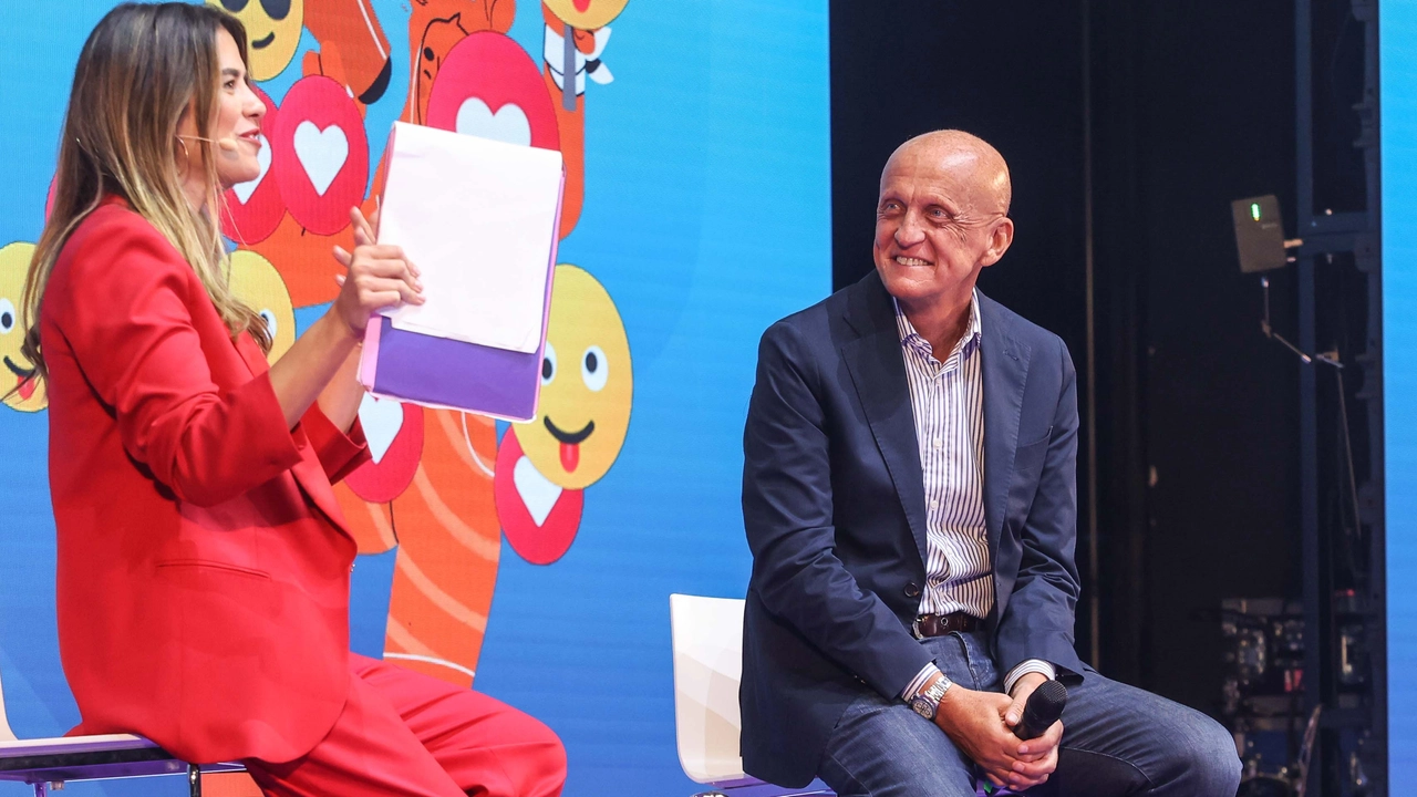 Pierluigi Collina sul palco del Maggio Musicale fiorentino ospite della quarta edizione del Next Generation Fest (Giuseppe Cabras/New Press Photo)
