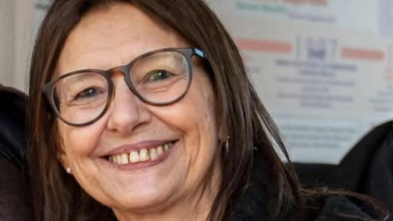 Francesca Barberi, morta ieri a 62 anni. Era una delle anime di Charlie Telefono Amico che si dedica al sostegno dei giovani fragili Francesca Barberi, morta ieri a 62 anni. Era una delle anime di Charlie Telefono Amico che si dedica al sostegno dei giovani fragili