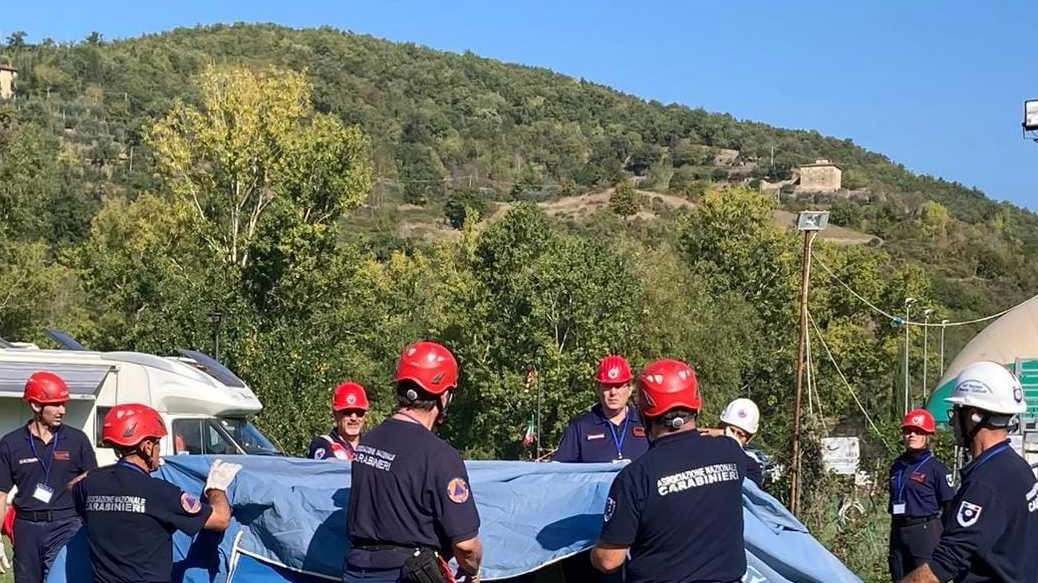 A Massa, il Campo scuola di Protezione civile prepara i volontari ad affrontare le sfide future con competenza e professionalità, attraverso formazione pratica e teorica su protezione, informazione, formazione e crescita. A Massa, il Campo scuola di Protezione civile prepara i volontari ad affrontare le sfide future con competenza e professionalità, attraverso formazione pratica e teorica su protezione, informazione, formazione e crescita.
