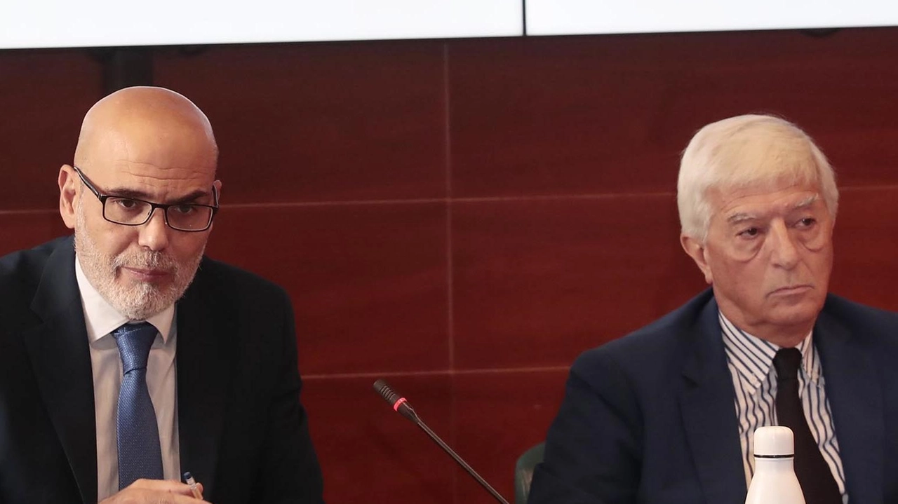 Marco Forte e Carlo Rossi, provveditore e presidente della Fondazione Mps, alla conferenza stampa di presentazione del budget destinato alle erogazioni per il 2025, che parte da 6,9 milioni di euro e potrebbe attestarsi intorno a quota 10 milioni Marco Forte e Carlo Rossi, provveditore e presidente della Fondazione Mps, alla conferenza stampa di presentazione del budget destinato alle erogazioni per il 2025, che parte da 6,9 milioni di euro e potrebbe attestarsi intorno a quota 10 milioni