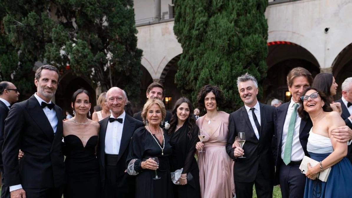 Protagonisti della serata la sfilata di Scervino e l’asta benefica con Paolo Ruffini Protagonisti della serata la sfilata di Scervino e l’asta benefica con Paolo Ruffini