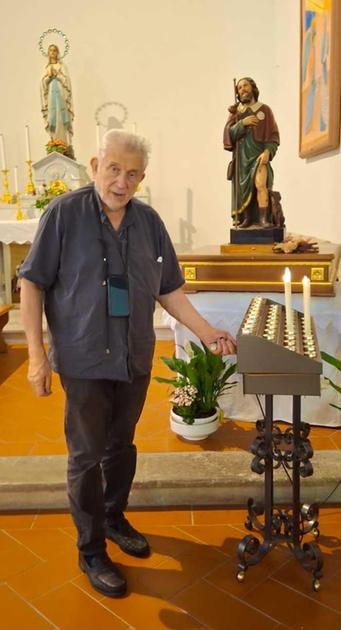 furto di giorno in chiesa a migliana entra e porta via i soldi delle offerte