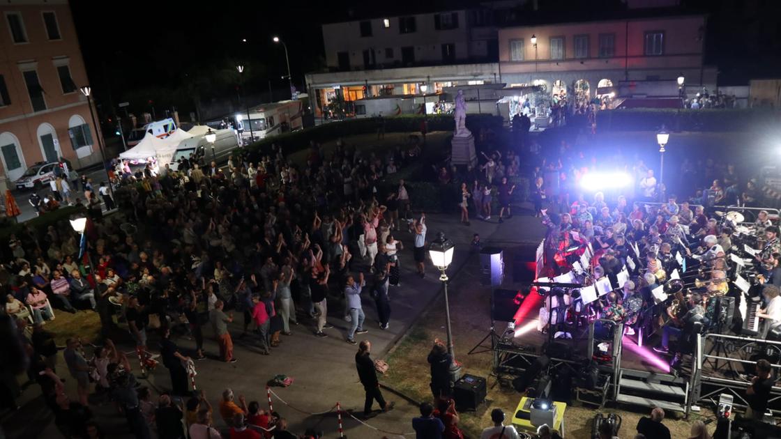 https://www.lanazione.it/image-service/view/acePublic/alias/contentid/ODY4ZGExMGYtYzM3OC00/0/uno-dei-momenti-della-festa.jpeg?f=16:9&w=1200&h=630
