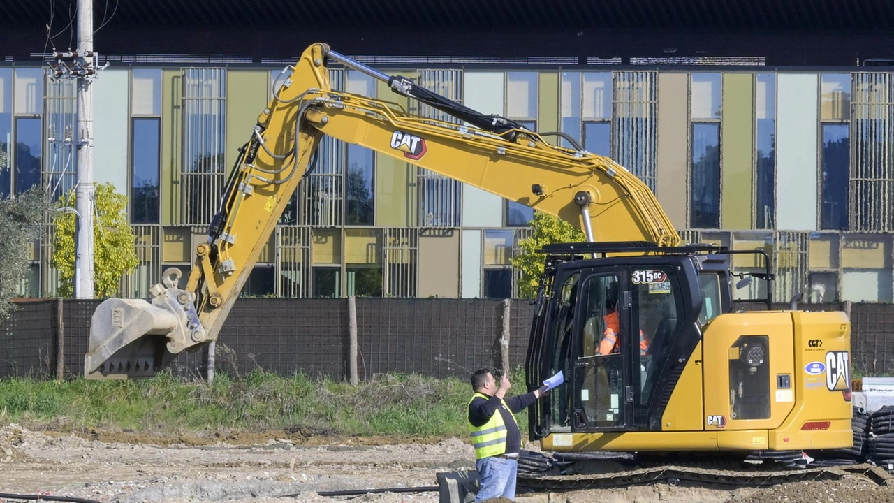 Al via domani i lavori per l’area pubblica in via Caduti di Nassiriya "Già prevista anche un’altra realizzazione nella zona delle Poste". Al via domani i lavori per l’area pubblica in via Caduti di Nassiriya "Già prevista anche un’altra realizzazione nella zona delle Poste".