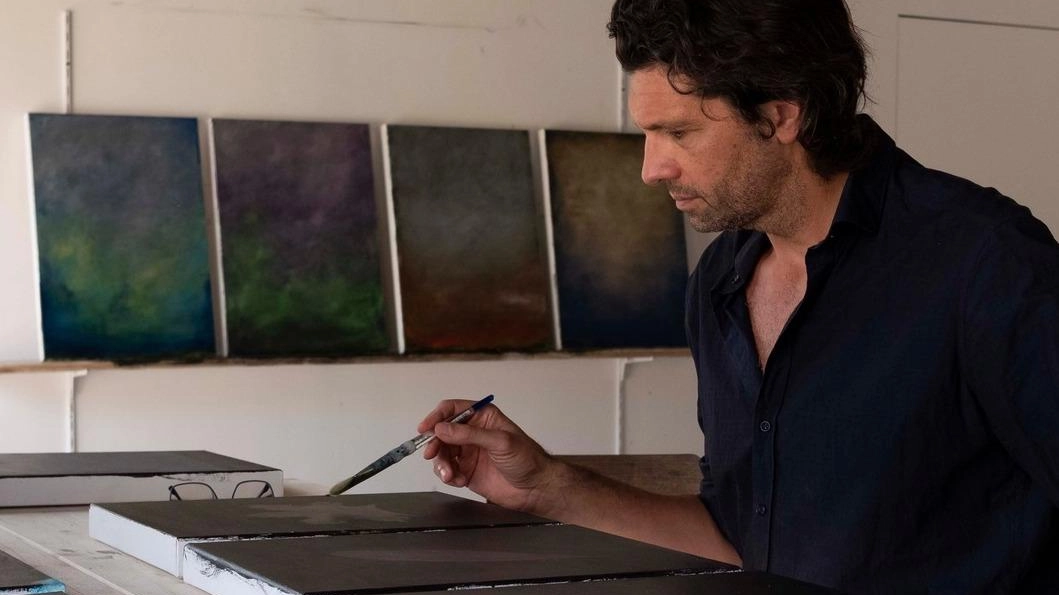 Ernesto Morales ha realizzato trenta opere appositamente per questa mostra: oggi alle 17 in San Domenico l’inaugurazione