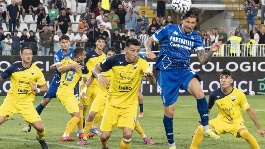 Un punto prezioso, quello conquistato dalla Pianese al ‘Del Duca’ di Ascoli nell’esordio del campionato di Serie C Sky Wifi... Un punto prezioso, quello conquistato dalla Pianese al ‘Del Duca’ di Ascoli nell’esordio del campionato di Serie C Sky Wifi...